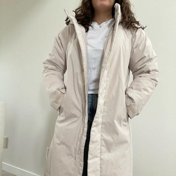 Uniqlo Long Down Winter Jacket - Picture 2 of 9